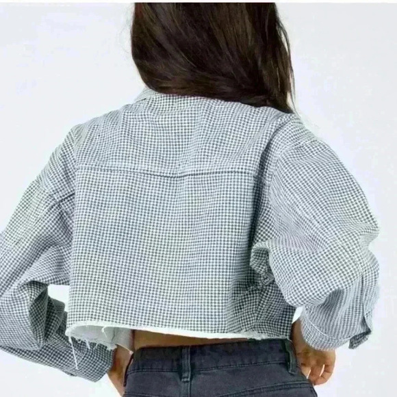 Princess Polly Nixi Cropped Jacket - Picture 3 of 11